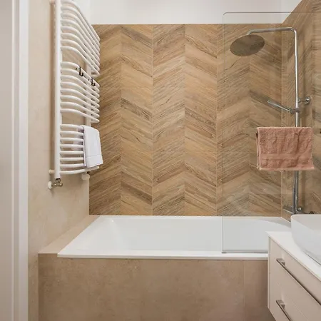 Jerozolimskie Modern By Bookinghost