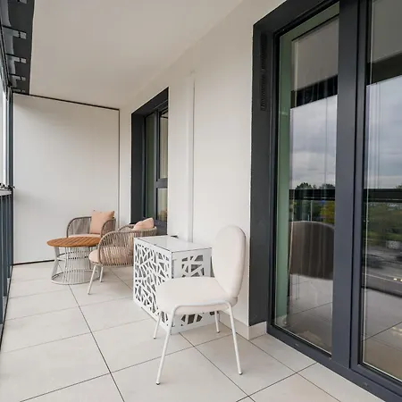 Jerozolimskie Modern By Bookinghost *